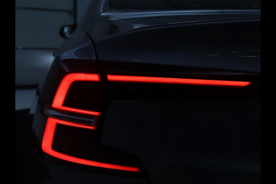 Volvo S60 2.0 T4 R-Design | Stoelverwarming | LED | Navigatie | Camera |