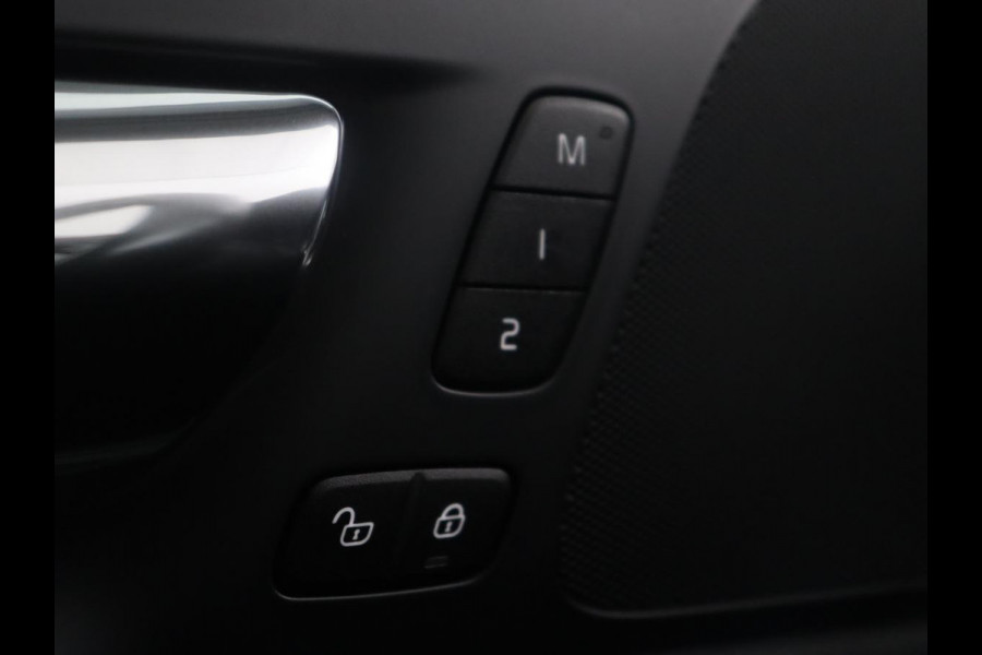 Volvo S60 2.0 T4 R-Design | Stoelverwarming | LED | Navigatie | Camera |