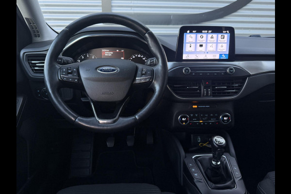 Ford FOCUS Wagon 1.0 EcoBoost Titanium Business 2e Eigenaar|Navi|Camera|Trekhaak|Clima|Stoelverwarming|PDC V+A|Carplay|APK tot 04-2027