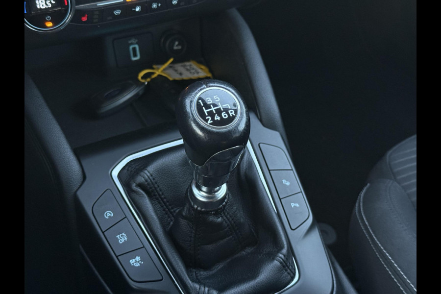 Ford FOCUS Wagon 1.0 EcoBoost Titanium Business 2e Eigenaar|Navi|Camera|Trekhaak|Clima|Stoelverwarming|PDC V+A|Carplay|APK tot 04-2027