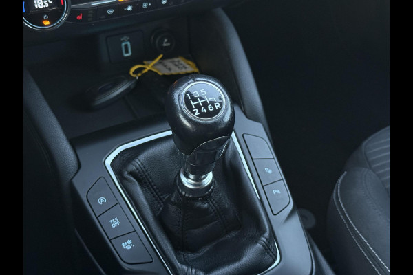 Ford FOCUS Wagon 1.0 EcoBoost Titanium Business 2e Eigenaar|Navi|Camera|Trekhaak|Clima|Stoelverwarming|PDC V+A|Carplay|APK tot 04-2027