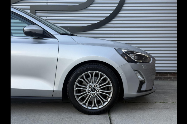 Ford FOCUS Wagon 1.0 EcoBoost Titanium Business 2e Eigenaar|Navi|Camera|Trekhaak|Clima|Stoelverwarming|PDC V+A|Carplay|APK tot 04-2027