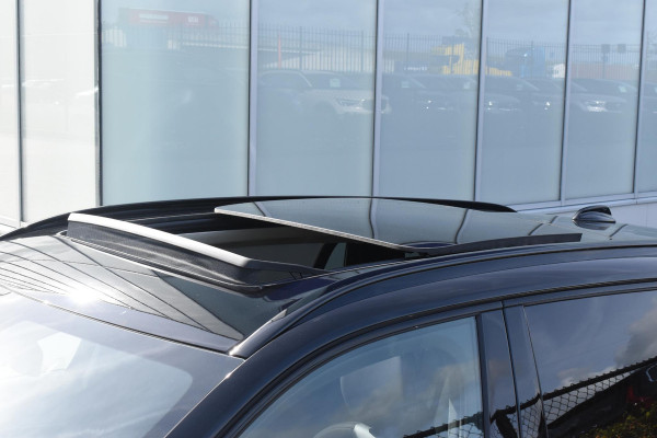 Volvo XC90 T8 455PK Plug-in hybrid AWD Ultra Dark / Bowers & Wilkins / Luchtvering / Head-Up Display / 360 Camera / Massagestoelen / Elektrisch bedienbare stoelen met geheugen / Stoelventilatie / Nappaleder / Elektrisch uitklapbare trekhaak