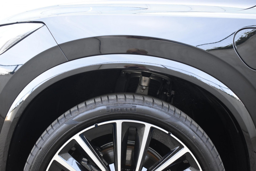 Volvo XC90 T8 455PK Plug-in hybrid AWD Ultra Dark / Bowers & Wilkins / Luchtvering / Head-Up Display / 360 Camera / Massagestoelen / Elektrisch bedienbare stoelen met geheugen / Stoelventilatie / Nappaleder / Elektrisch uitklapbare trekhaak