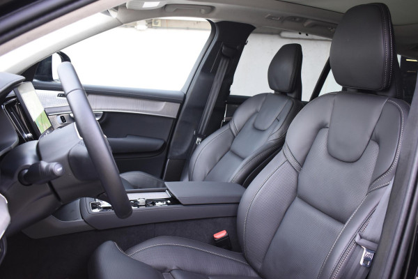 Volvo XC90 T8 455PK Plug-in hybrid AWD Ultra Dark / Bowers & Wilkins / Luchtvering / Head-Up Display / 360 Camera / Massagestoelen / Elektrisch bedienbare stoelen met geheugen / Stoelventilatie / Nappaleder / Elektrisch uitklapbare trekhaak