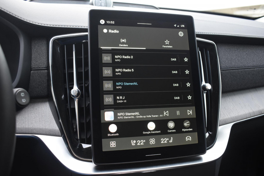 Volvo XC90 T8 455PK Plug-in hybrid AWD Ultra Dark / Bowers & Wilkins / Luchtvering / Head-Up Display / 360 Camera / Massagestoelen / Elektrisch bedienbare stoelen met geheugen / Stoelventilatie / Nappaleder / Elektrisch uitklapbare trekhaak