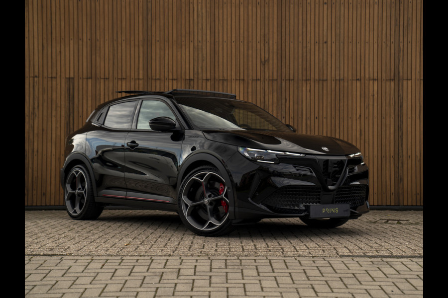 Alfa Romeo junior Elettrica Veloce 54 kWh | Corsa stoelen | Pano-dak | Techno Pack | Sport Pack