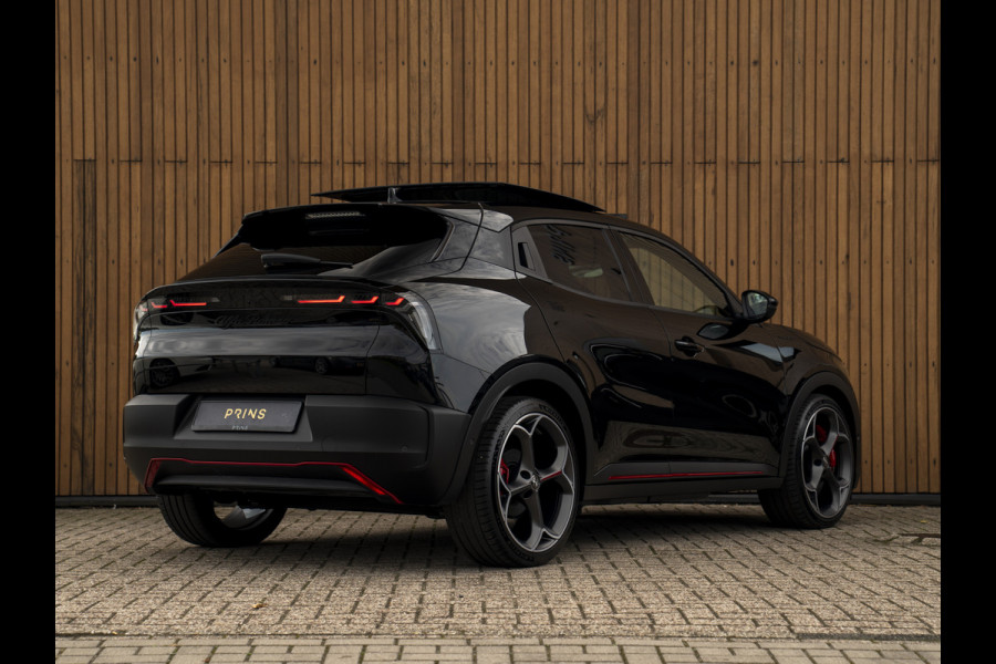 Alfa Romeo junior Elettrica Veloce 54 kWh | Corsa stoelen | Pano-dak | Techno Pack | Sport Pack