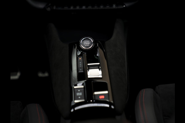 Alfa Romeo junior Elettrica Veloce 54 kWh | Corsa stoelen | Pano-dak | Techno Pack | Sport Pack