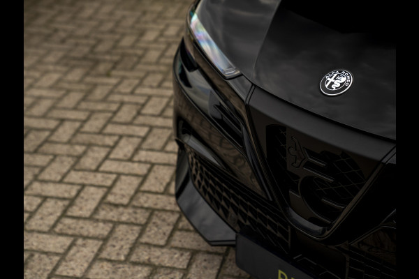 Alfa Romeo junior Elettrica Veloce 54 kWh | Corsa stoelen | Pano-dak | Techno Pack | Sport Pack