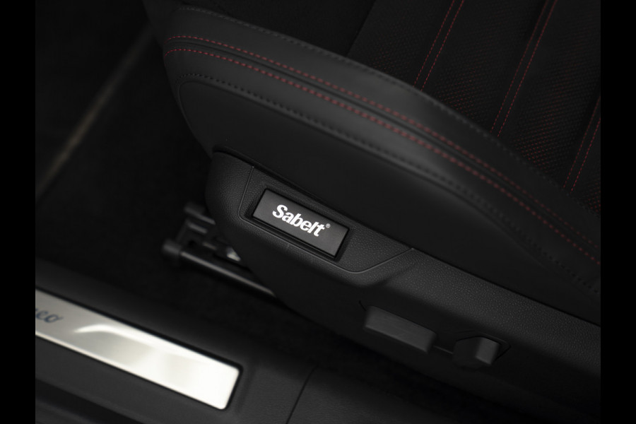 Alfa Romeo junior Elettrica Veloce 54 kWh | Corsa stoelen | Pano-dak | Techno Pack | Sport Pack