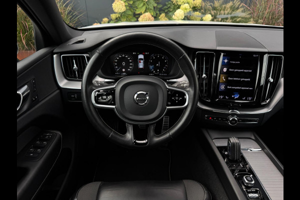 Volvo XC60 2.0 B5 AWD R-Design NAVI|LEDER|CAMERA|SPORTVELGEN