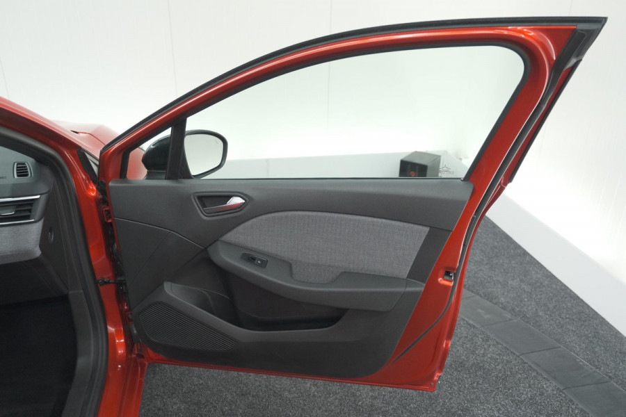 Renault Clio TCe 90 GPF Techno | 360 Camera | Adaptieve Cruise Control | 9.3 Inch Groot Scherm