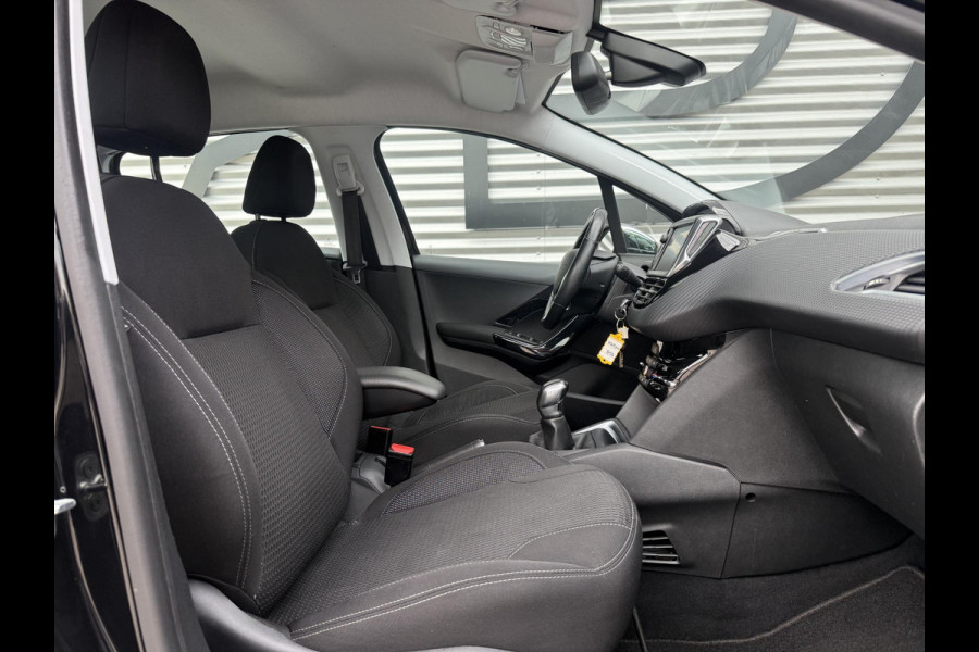 Peugeot 208 1.2 PureTech Blue Lease Executive 2e Eigenaar|Navi|Carplay|PDC|Clima|Cruise|Elek ramen|LM velgen|N.A.P|APK tot 07-2027