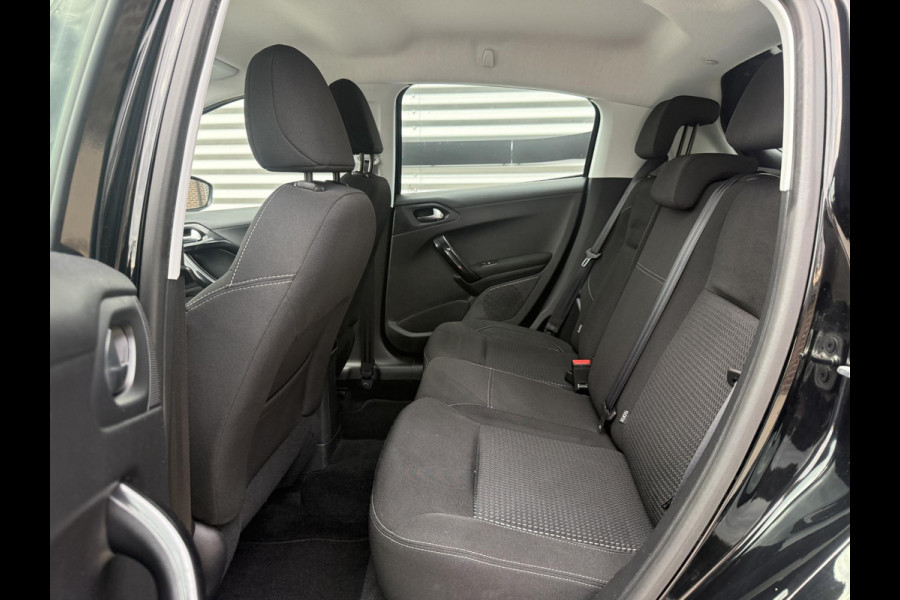 Peugeot 208 1.2 PureTech Blue Lease Executive 2e Eigenaar|Navi|Carplay|PDC|Clima|Cruise|Elek ramen|LM velgen|N.A.P|APK tot 07-2027