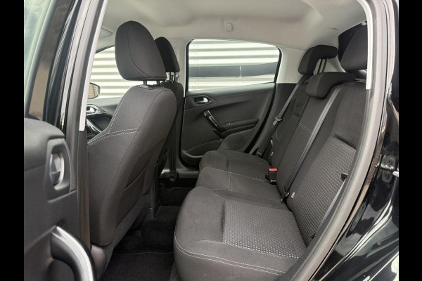 Peugeot 208 1.2 PureTech Blue Lease Executive 2e Eigenaar|Navi|Carplay|PDC|Clima|Cruise|Elek ramen|LM velgen|N.A.P|APK tot 07-2027