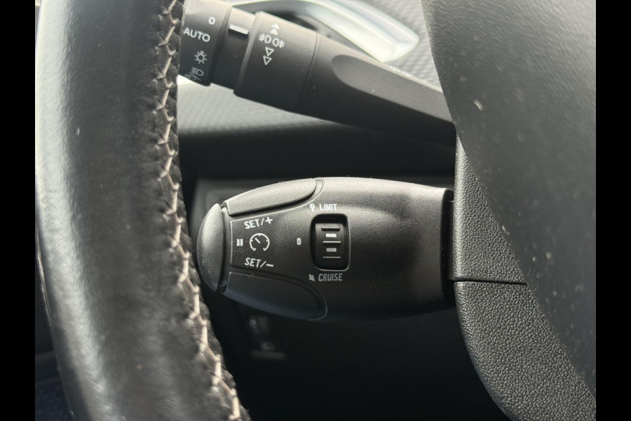 Peugeot 208 1.2 PureTech Blue Lease Executive 2e Eigenaar|Navi|Carplay|PDC|Clima|Cruise|Elek ramen|LM velgen|N.A.P|APK tot 07-2027