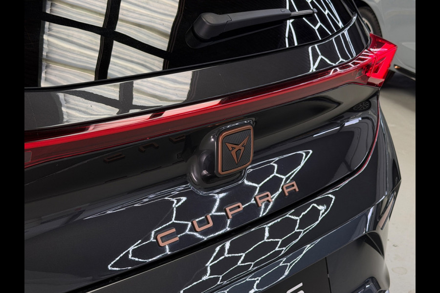 CUPRA Born Essential 62 kWh CarPlay 204 pk