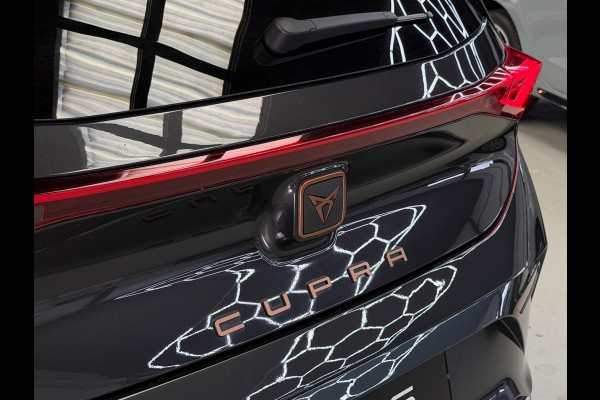 CUPRA Born Essential 62 kWh CarPlay 204 pk