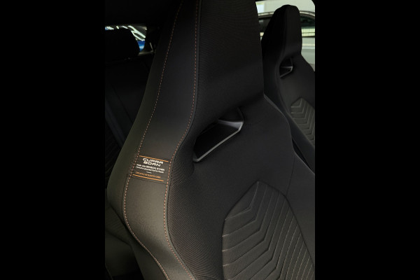 CUPRA Born Essential 62 kWh CarPlay 204 pk