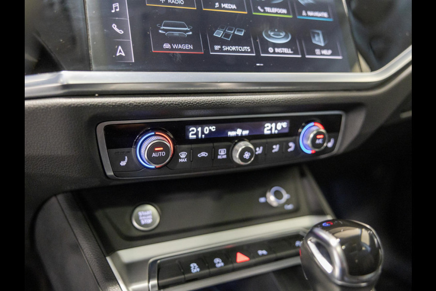 Audi Q3 35 TFSI Advanced / 150pk / Panorama dak / Stoelverwarming / Dodehoek herkenning / Achteruitrij camera /