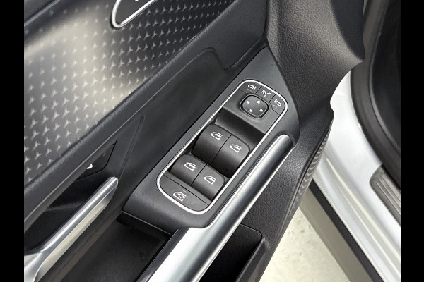 Mercedes-Benz GLA 250 e Business Line | Stoelverwarming | Elektrische Achterklep | LED Koplampen | Inclusief 24 maanden MB Certified garantie voor Europa.