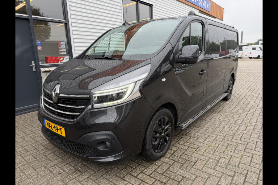 Renault Trafic 2.0 dCi 145pk T29 L2H1 Luxe DC 5 persoons / vaste prijs rijklaar € 17.950 ex btw / lease vanaf € 302 / euro 6 / bpm vrij / zwart metallic / leer / airco / cruise / navi / camera !