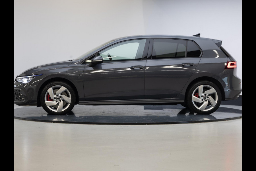 Volkswagen Golf 1.4 eHybrid GTE AUT| Camera| Navi| 17'LM-velgen | extra getint glas |