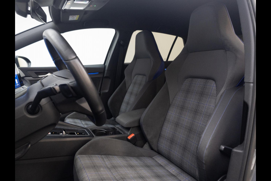 Volkswagen Golf 1.4 eHybrid GTE AUT| Camera| Navi| 17'LM-velgen | extra getint glas |