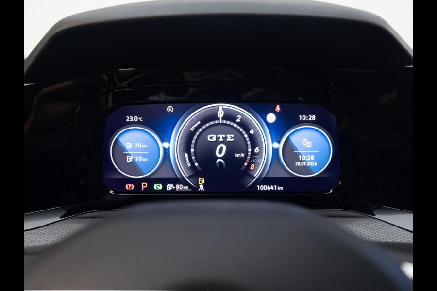 Volkswagen Golf 1.4 eHybrid GTE AUT| Camera| Navi| 17'LM-velgen | extra getint glas |