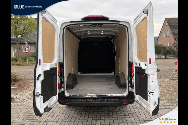 Ford Transit 350 2.0 TDCI 130PK Euro6 Automaat L2H2 Trend ✓ airco ✓ navigatie ✓ camera ✓ APK 04-2027