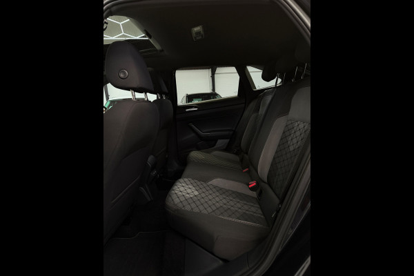 Volkswagen Taigo 1.0 TSI 2x R-Line Panorama CarPlay Camera