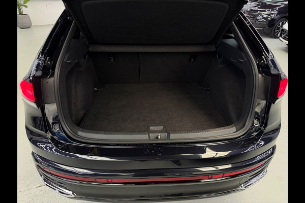 Volkswagen Taigo 1.0 TSI 2x R-Line Panorama CarPlay Camera