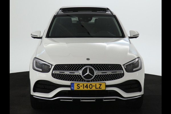 Mercedes-Benz GLC 300 e 4MATIC Premium Plus | Panoramadak | Trekhaak | Nightpakket | Inclusief 24 maanden Mercedes-Benz Certified garantie voor Europa. garage-sale
