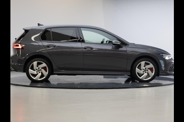 Volkswagen Golf 1.4 eHybrid GTE AUT| Camera| Navi| 17'LM-velgen | extra getint glas |
