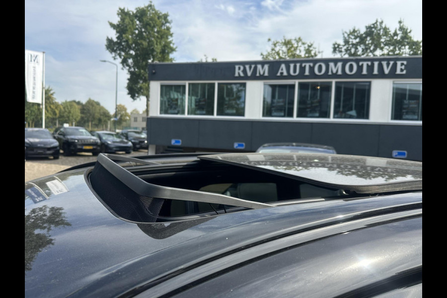 Volvo XC60 2.0 T6 Plug-in hybrid AWD Plus Black Edition SHOWROOM PRIJS VAN €51.900,- NU VOOR SLECHTS €49.877,- | LUCHTVERING | ELEK. TREKHAAK | STOEL + STOELVERWARMING | ACHTERBANK VERWAMRD | HARMAN KARDON | RIJKLAAR | FABRIEKS GARANTIE T/M 7-2027 | PANO |