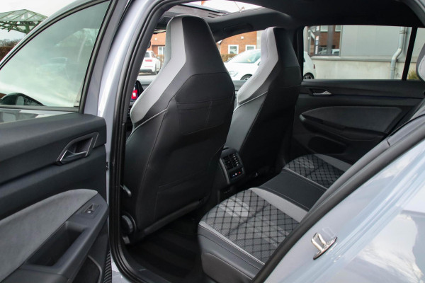 Volkswagen Golf 1.5 eTSI R-Line 150pk DSG 1e Eig|Panoramadak|Virtual Cockpit|IQ LED|Kuipstoelen|NAVI|ACC|DCC|Camera|CarPlay|18inch
