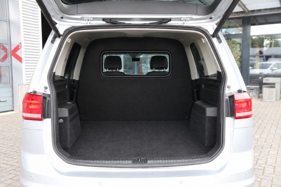 Volkswagen Touran 2.0 TDI 150 | Aut. | Grijs kenteken | Virtual | Cruise | Clima..