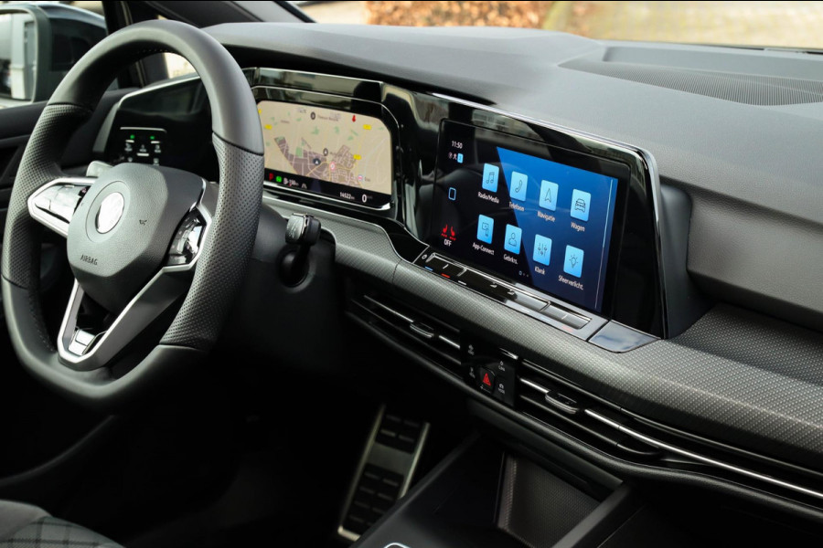 Volkswagen Golf 1.5 eTSI R-Line 150pk DSG 1e Eig|Panoramadak|Virtual Cockpit|IQ LED|Kuipstoelen|NAVI|ACC|DCC|Camera|CarPlay|18inch