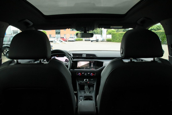 Audi Q3 40 2.0TFSI Quattro Edition One S-line 190pk S-Tronic 1e Eig|Panoramadak|Virtual Cockpit|LED Matrix|Leder|Black|20|Trekhaak