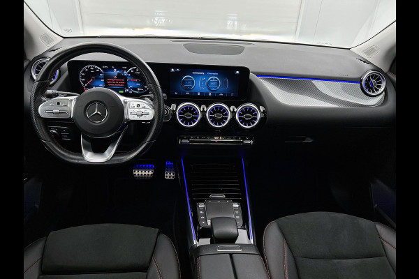 Mercedes-Benz GLA 250 e AMG Plug-In Hybride | AMG-Line IN en Exterieur | Sfeefverlichting| Chroompakket |  Navigatie | Panorama-schuifkanteldak | Stoelverwarming | 24 Maanden Mercedes-Benz Certified garantie.