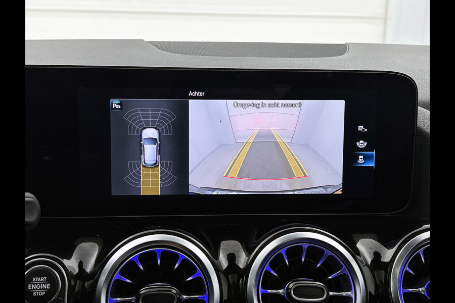 Mercedes-Benz GLA 250 e AMG Plug-In Hybride | AMG-Line IN en Exterieur | Sfeefverlichting| Chroompakket |  Navigatie | Panorama-schuifkanteldak | Stoelverwarming | 24 Maanden Mercedes-Benz Certified garantie.