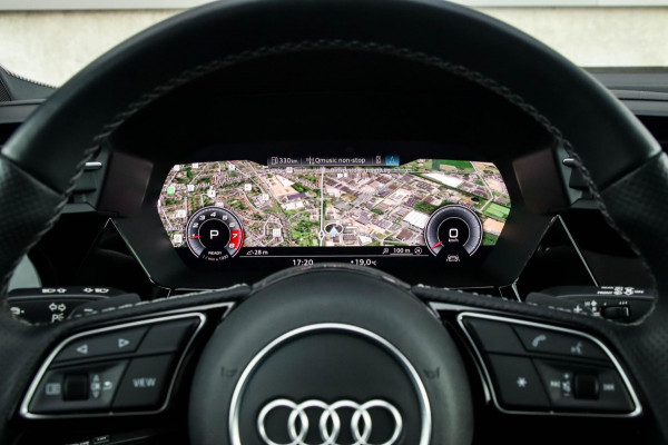 Audi A3 Sportback 35 1.5 TFSI S Edition One S-line 150pk S-Tronic Lederen kuipstoelen|Virtual Cockpit|Panoramadak|LED Matrix|Black