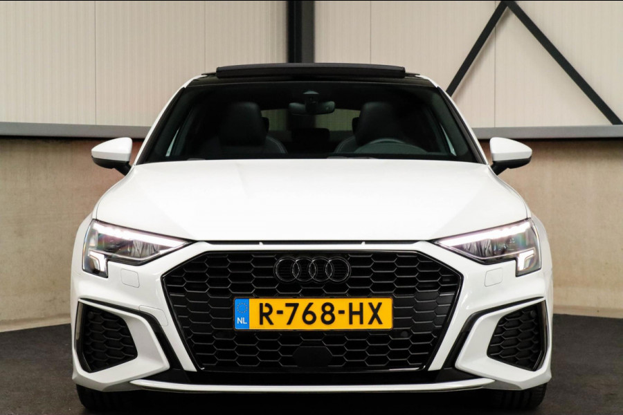 Audi A3 Sportback 35 1.5 TFSI S Edition One S-line 150pk S-Tronic Lederen kuipstoelen|Virtual Cockpit|Panoramadak|LED Matrix|Black
