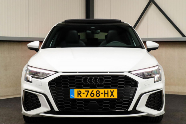 Audi A3 Sportback 35 1.5 TFSI S Edition One S-line 150pk S-Tronic Lederen kuipstoelen|Virtual Cockpit|Panoramadak|LED Matrix|Black
