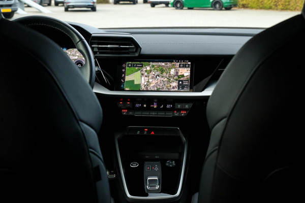 Audi A3 Sportback 35 1.5 TFSI S Edition One S-line 150pk S-Tronic Lederen kuipstoelen|Virtual Cockpit|Panoramadak|LED Matrix|Black