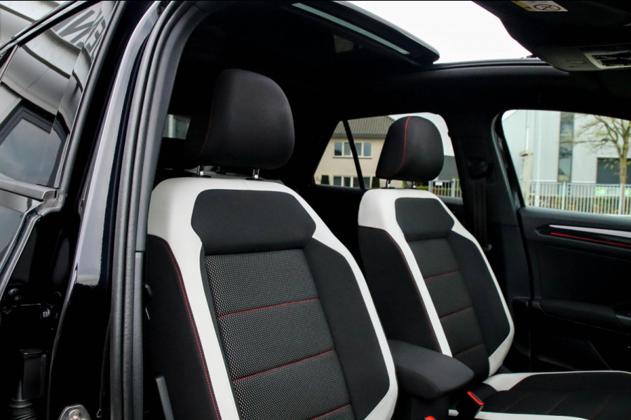 Volkswagen T-Roc 2.0TSI 4Motion Sport 190pk DSG! 1e|DLR|Panoramadak|Virtual Cockpit|LED Plus|Sportstoelen|PDC|CarPlay|Beats|18inch