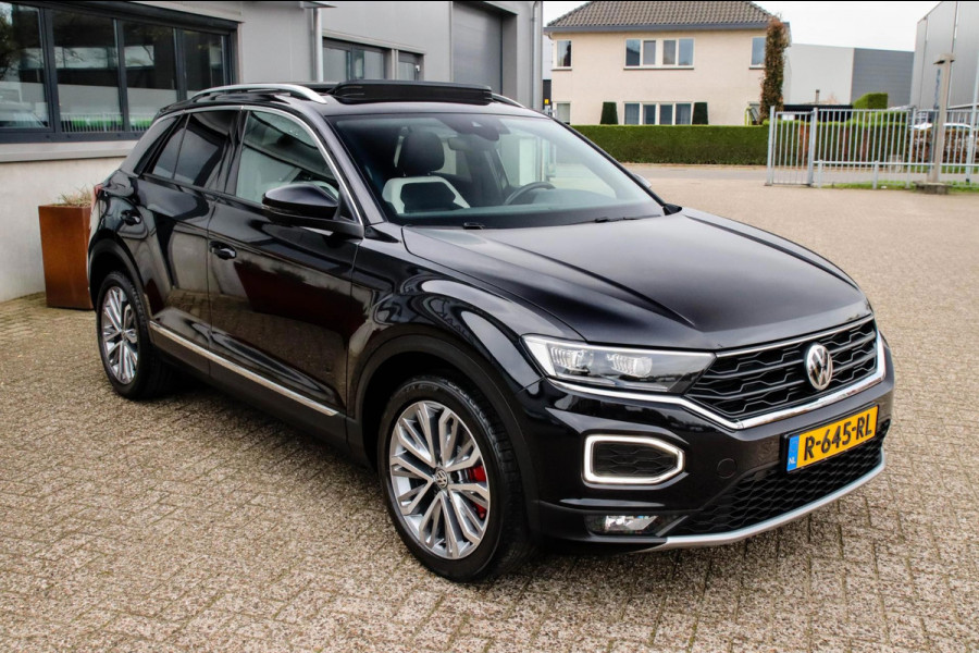 Volkswagen T-Roc 2.0TSI 4Motion Sport 190pk DSG! 1e|DLR|Panoramadak|Virtual Cockpit|LED Plus|Sportstoelen|PDC|CarPlay|Beats|18inch