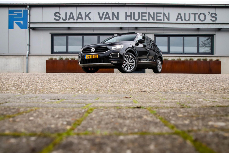 Volkswagen T-Roc 2.0TSI 4Motion Sport 190pk DSG! 1e|DLR|Panoramadak|Virtual Cockpit|LED Plus|Sportstoelen|PDC|CarPlay|Beats|18inch