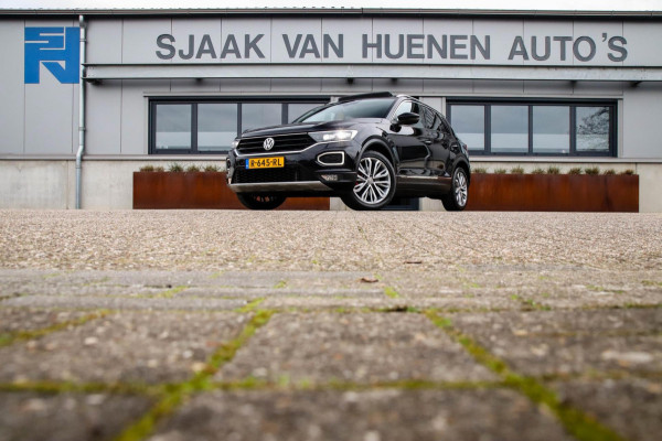 Volkswagen T-Roc 2.0TSI 4Motion Sport 190pk DSG! 1e|DLR|Panoramadak|Virtual Cockpit|LED Plus|Sportstoelen|PDC|CarPlay|Beats|18inch
